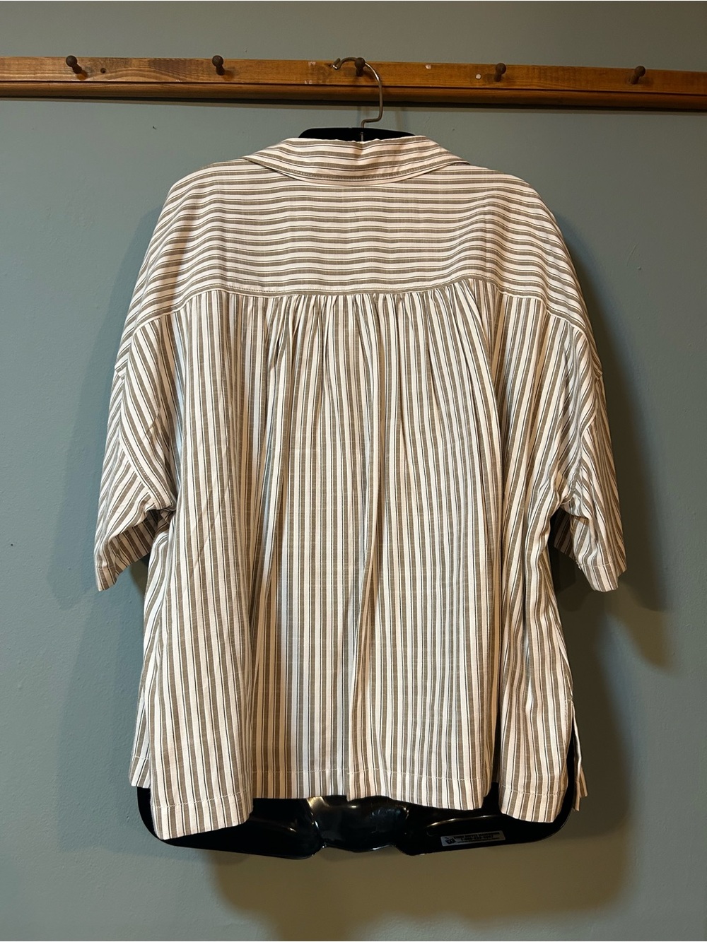 Max Studio Beige and White Striped Short-Sleeve Button-Down Top - Picture 3 of 9